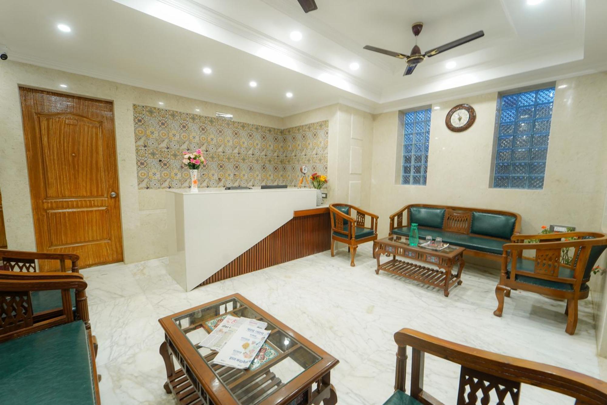 Hotel Bright Star Mahābaleshwar Esterno foto