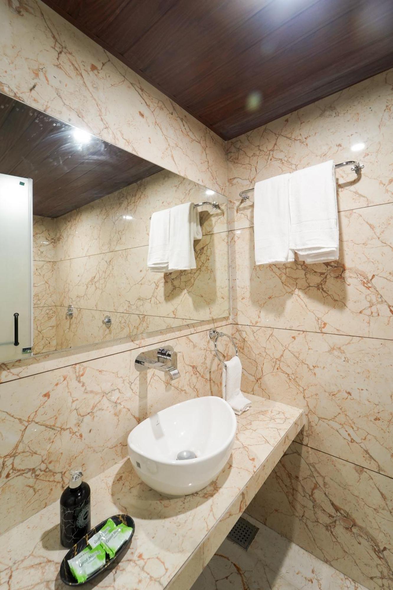 Hotel Bright Star Mahābaleshwar Esterno foto