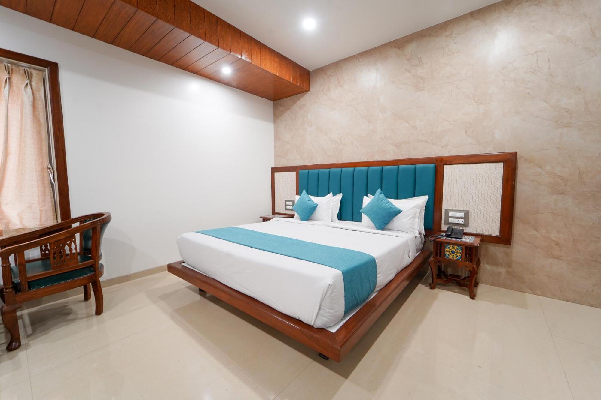 Hotel Bright Star Mahābaleshwar Esterno foto