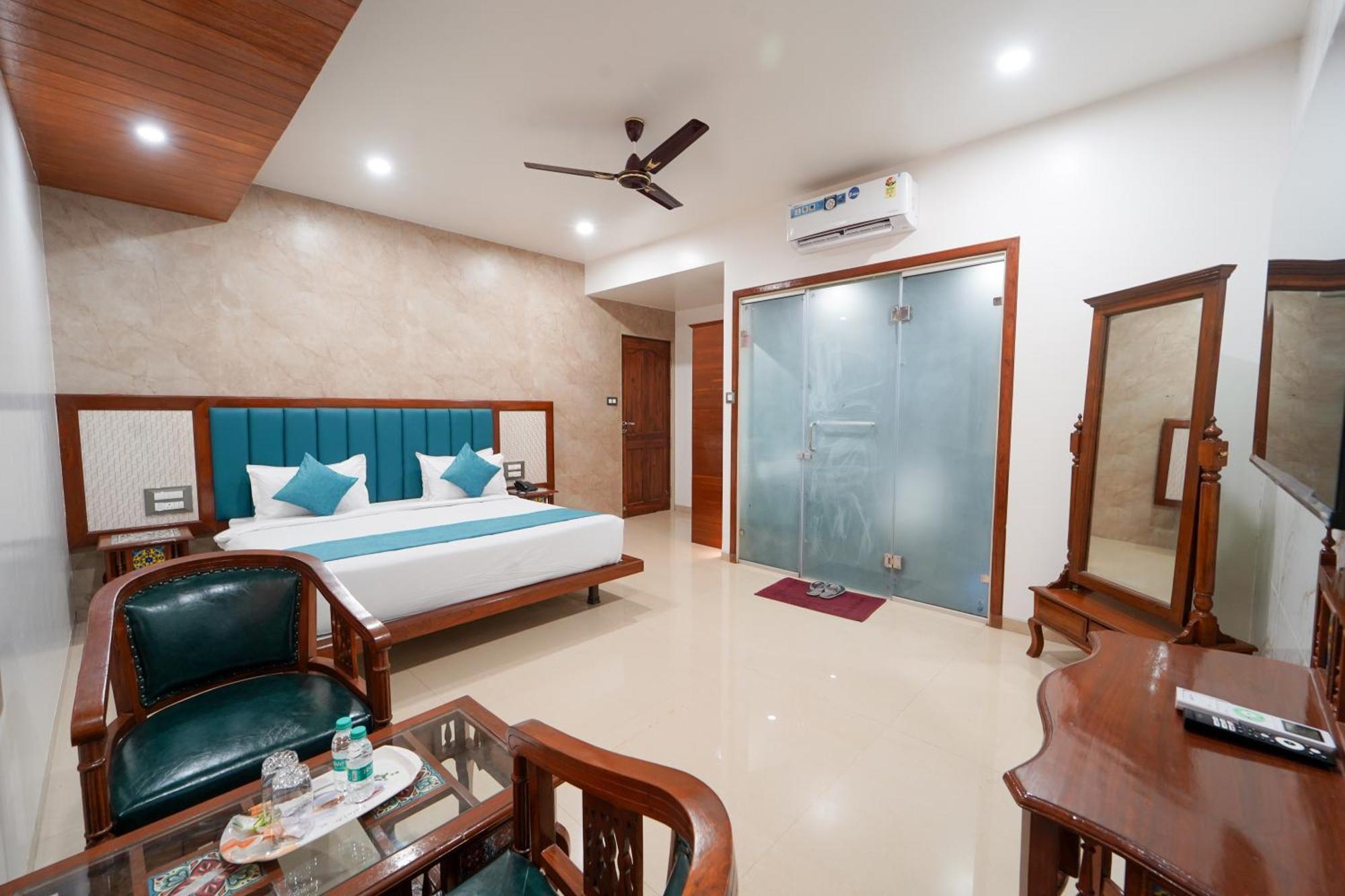 Hotel Bright Star Mahābaleshwar Esterno foto