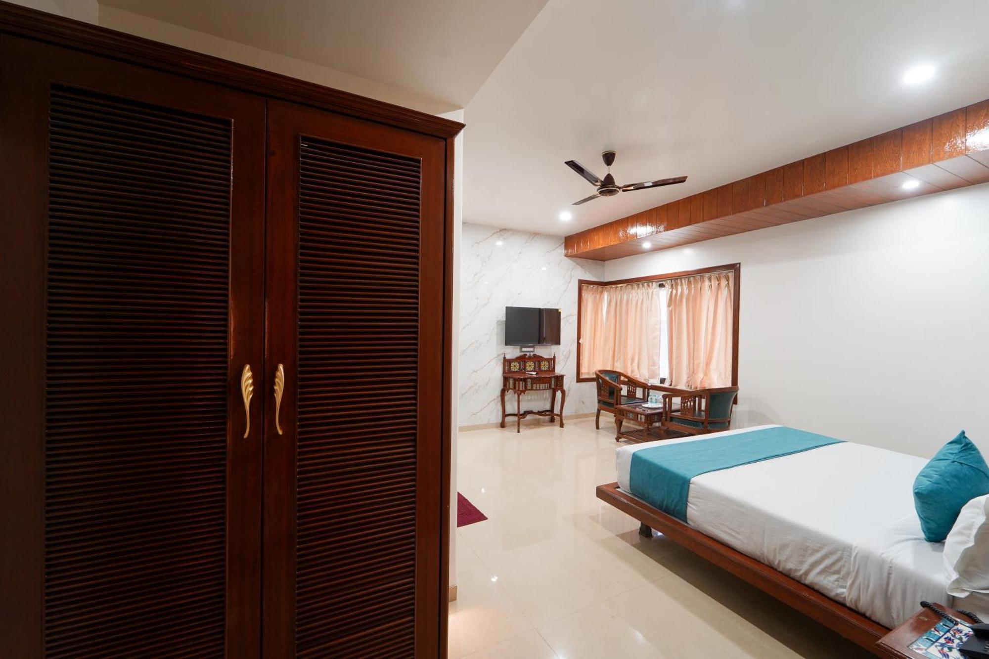 Hotel Bright Star Mahābaleshwar Esterno foto