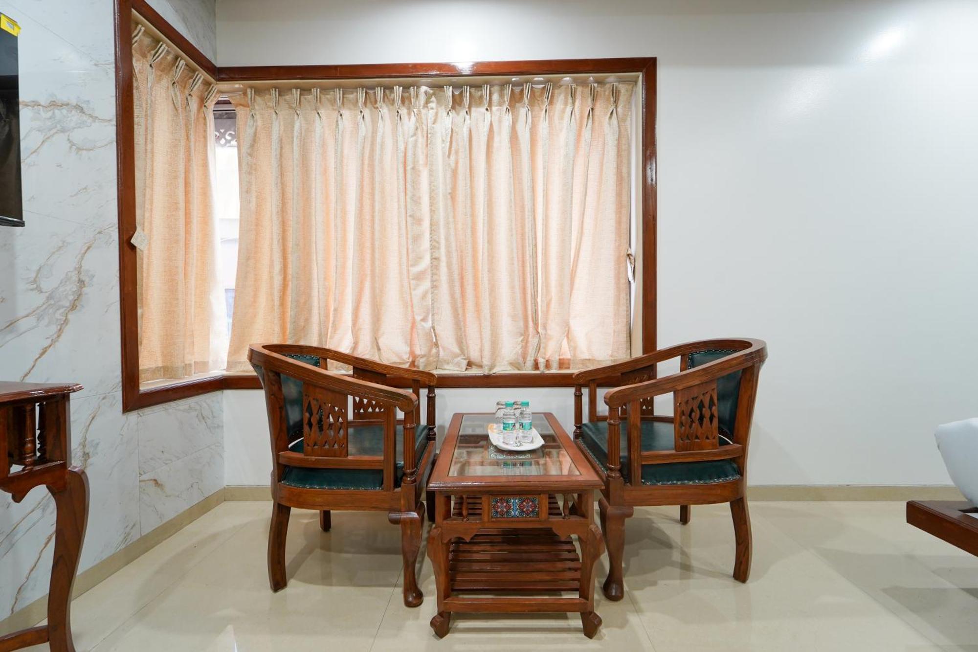Hotel Bright Star Mahābaleshwar Esterno foto