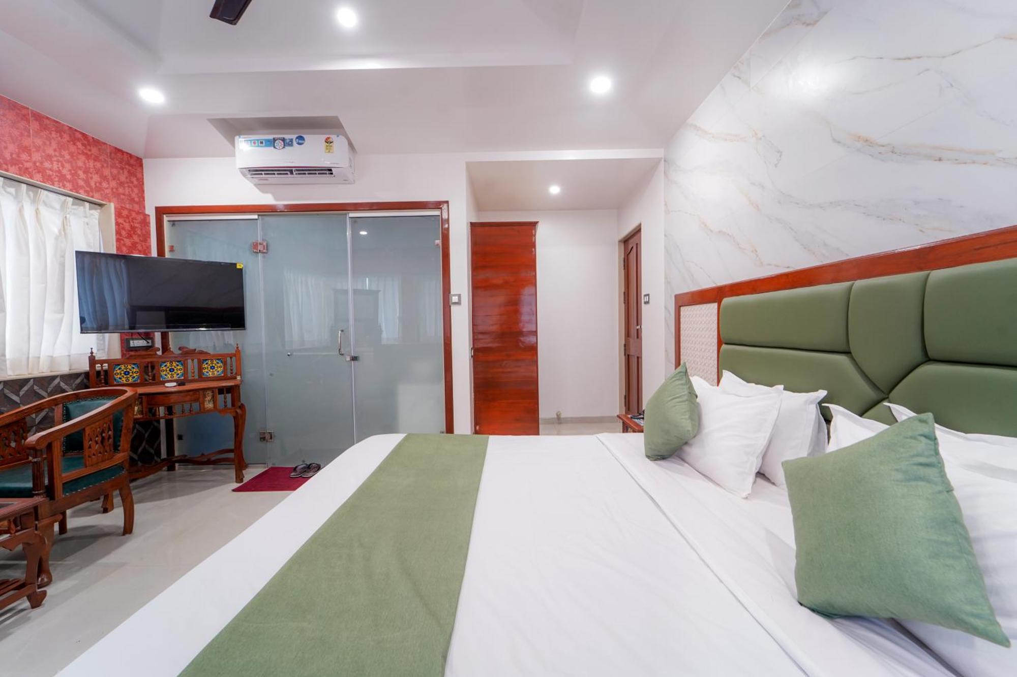 Hotel Bright Star Mahābaleshwar Esterno foto