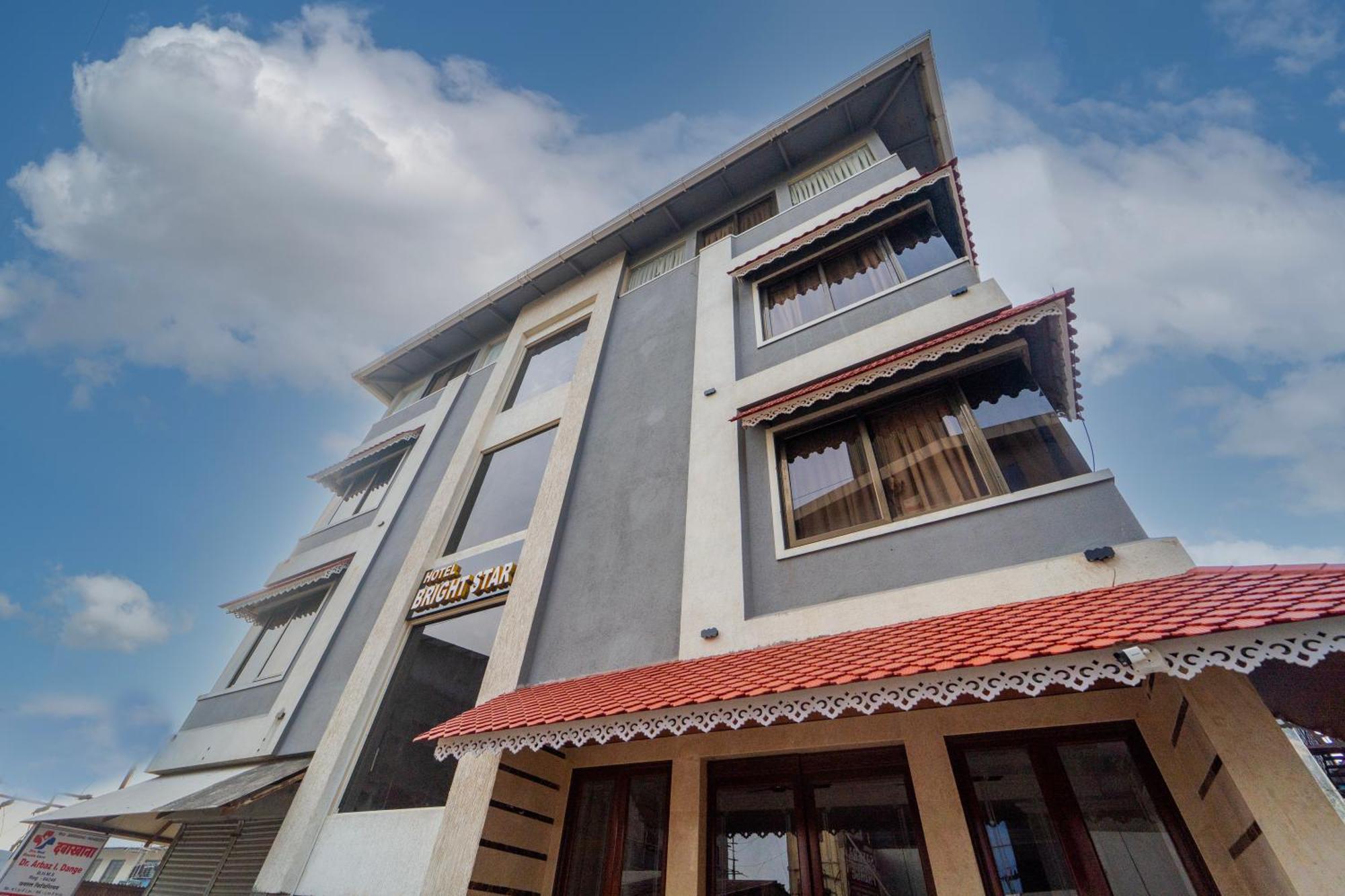 Hotel Bright Star Mahābaleshwar Esterno foto