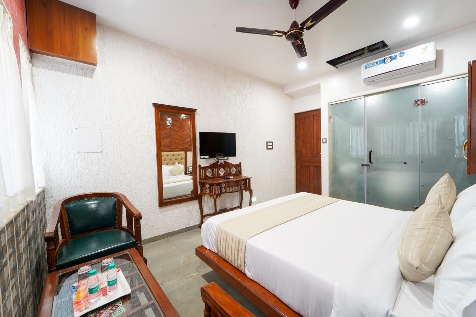 Hotel Bright Star Mahābaleshwar Esterno foto